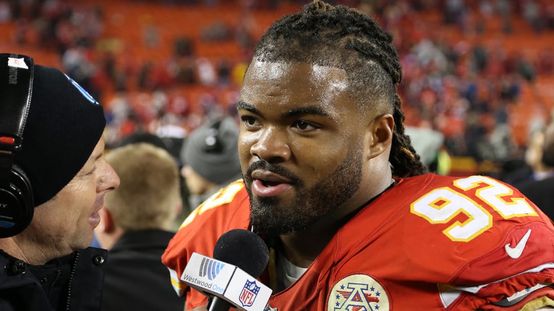 Dontari Poe, Jalen Mills invest in DailyPay to help families in need