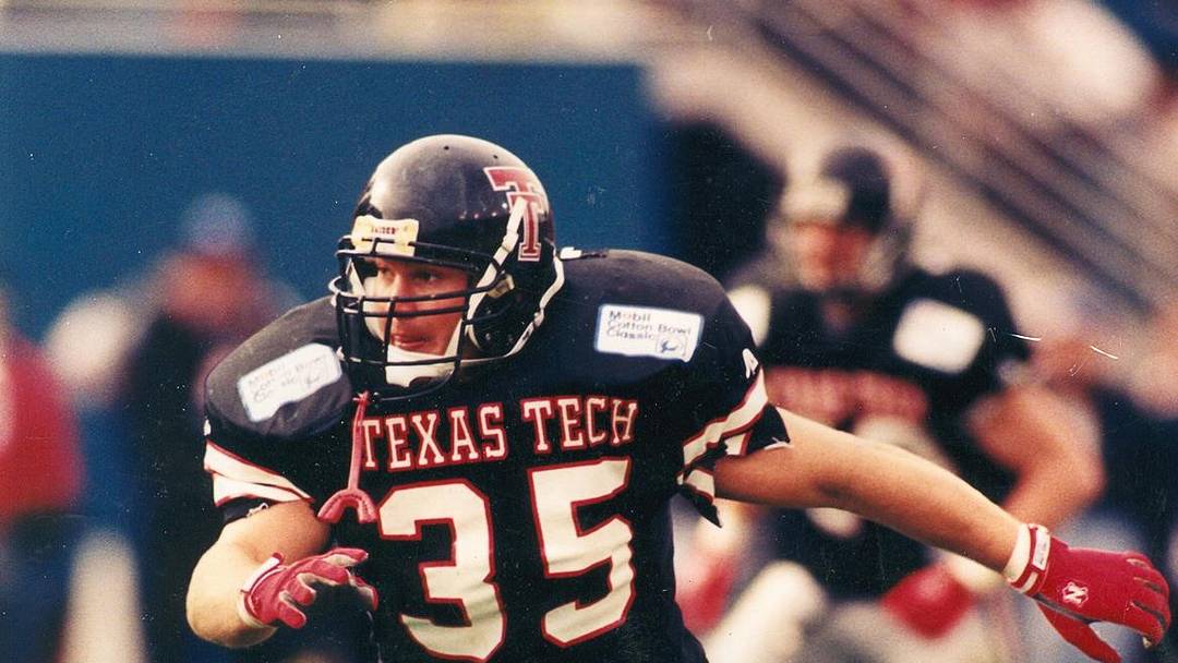 Urlacher on Red Raiders Alumnus: ‘How the F— is Zach Thomas not in Hall of Fame?’