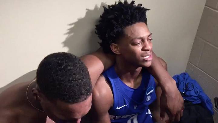 Video: Kentucky’s De’Aaron Fox breaks down in tears after heartbreaking loss to UNC