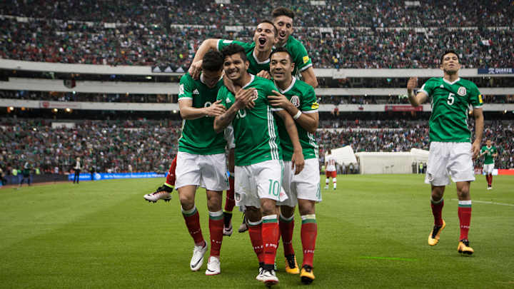Mexico beats Canada, clinches place in CONCACAF hexagonal
