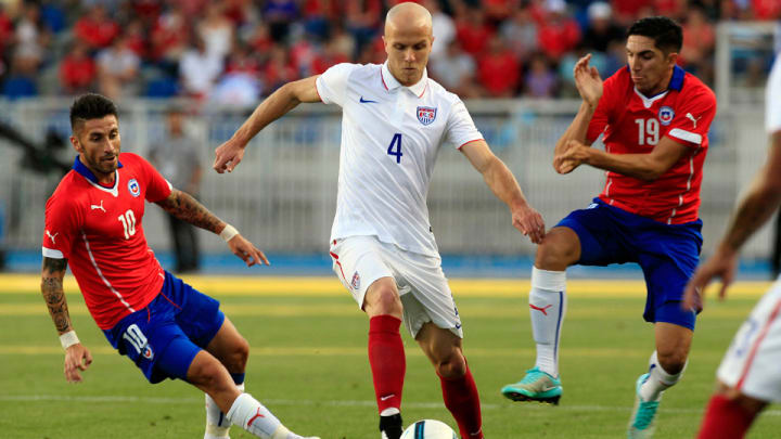 USMNT experiments, falls again in 2015-opening loss to Chile USMNT experiments, falls again in 2015-opening loss to Chile