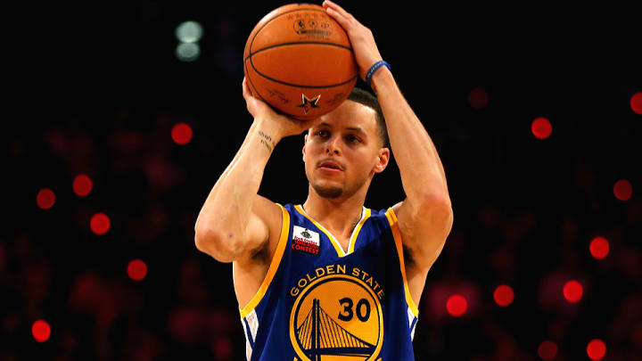 Stephen Curry catches fire to win his first Three-Point Contest