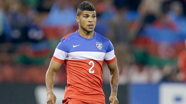 Report: DeAndre Yedlin flies to London to finalize Spurs deal