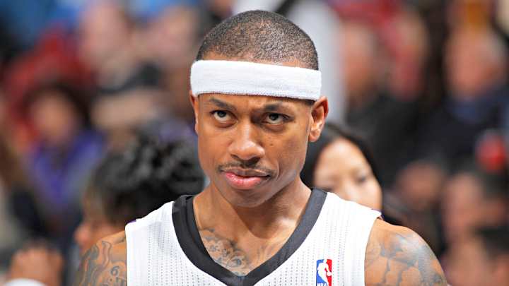Suns reportedly land Isaiah Thomas in savvy sign-and-trade with Kings