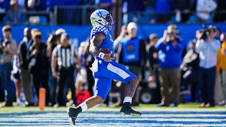 Lynn Bowden Stars as Kentucky Rallies to Beat Virginia Tech in Belk Bowl