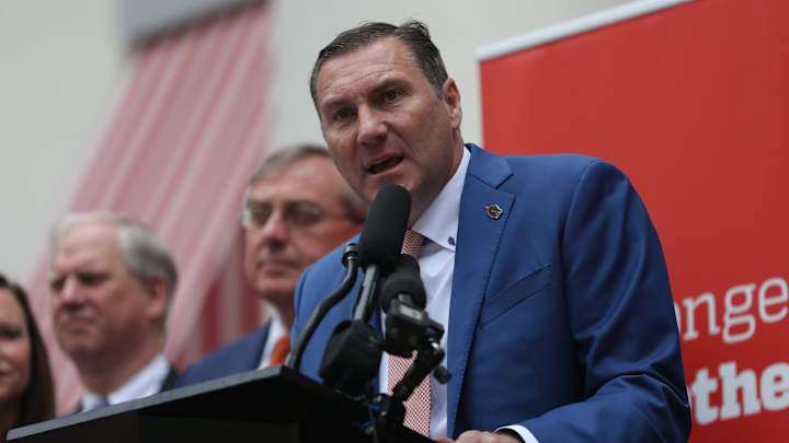 Frustrated Mullen Says Florida Gators Should 'Pack The Swamp' After Loss