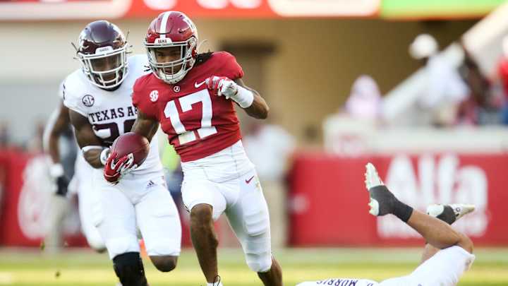 Alabama WR Jaylen Waddle Returns From Broken Ankle to Play in National Championship Alabama WR Jaylen Waddle Returns From Broken Ankle to Play in National Championship