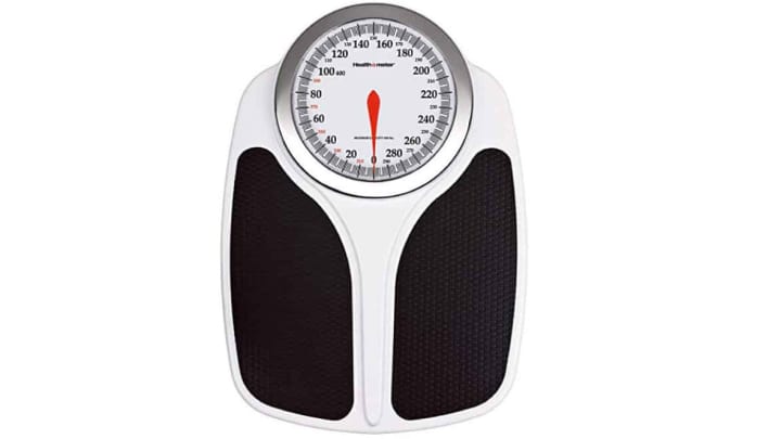 One NFL Team Is Making Players Weigh In Everyday by Sending a Pic of Their Scale: TRAINA THOUGHTS
