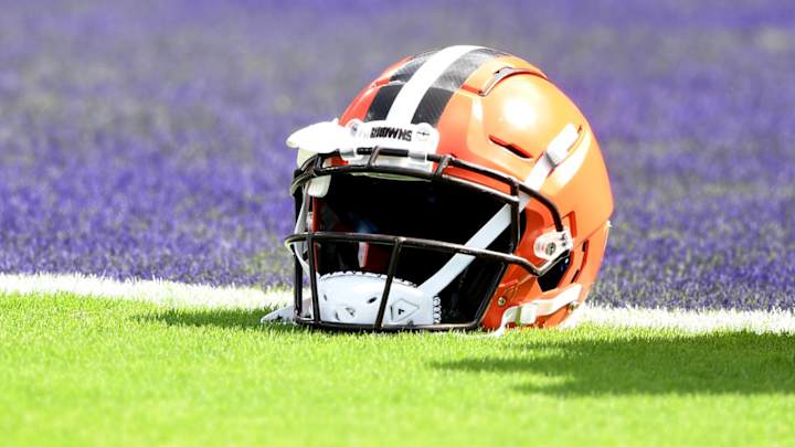 Browns Cornerback Exits Training Camp With Injury