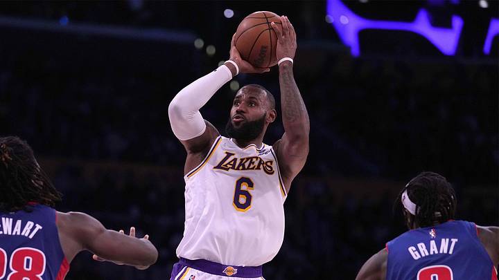 LeBron James Out Against Sacramento, Enters NBA's Health & Safety Protocols