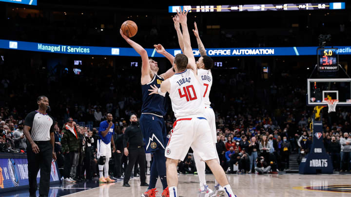 Nikola Jokić Caps 49-Point Performance With Stunning Pass to Set Up Game-Winner