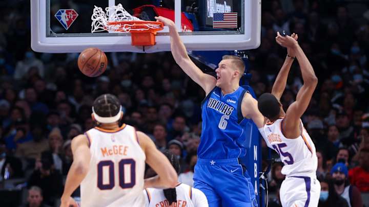 ‘Can't Stagger the Swagger’: Should Mavs Stand Pat at NBA Trade Deadline?