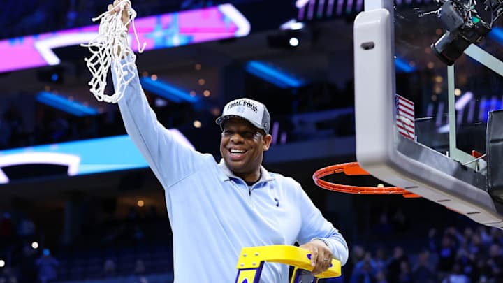 Former UNC Coach Roy Williams Gives Emotional Quote After Tar Heels’ Final Four Run