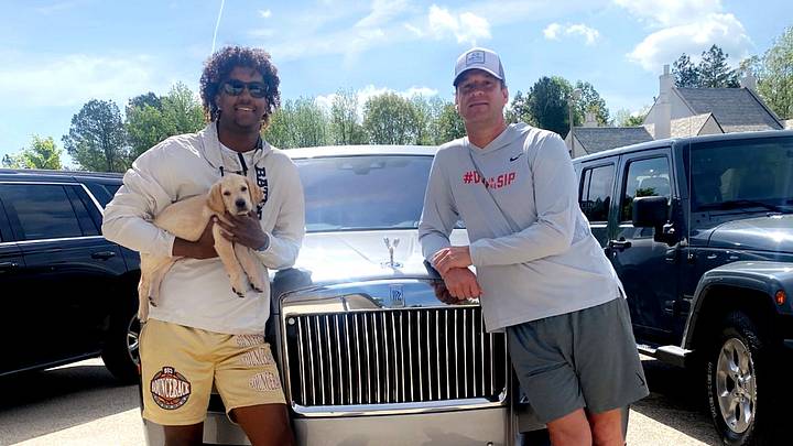 LOOK: Rashada, Other Key Recruits in Oxford Pose with Kiffin, Rolls Royce LOOK: Rashada, Other Key Recruits in Oxford Pose with Kiffin, Rolls Royce