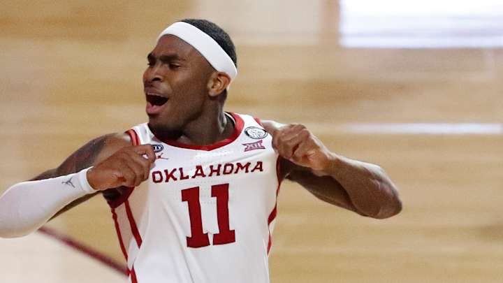 REPORT: De'Vion Harmon Withdraws from NBA Draft Process