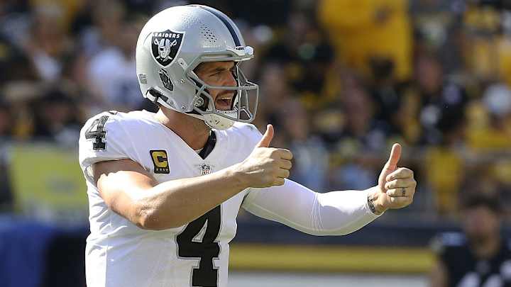 Derek Carr's Newfound Fearlessness Has the Raiders Rolling