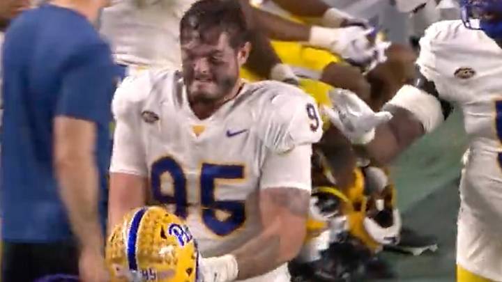 Pitt Player Shocks Teammates by Smashing His Head With His Helmet