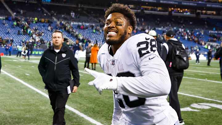 Raiders’ Josh Jacobs Caps Record-Breaking Day With Walk-Off TD vs. Seahawks