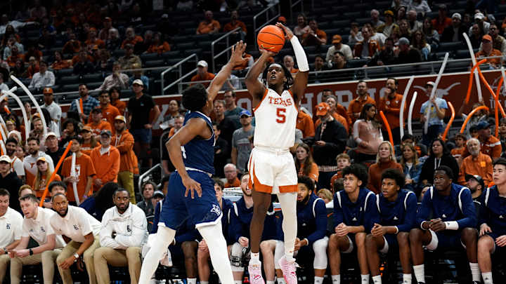 Longhorns Take Down Stanford Cardinal in Pac 12 Coast-to-Coast Challenge
