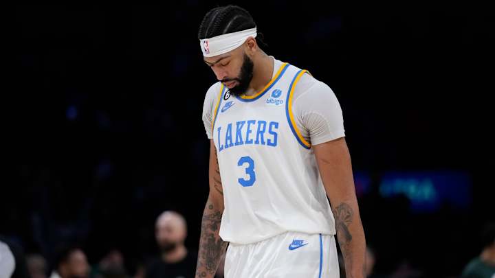 Anthony Davis To Miss At Least One Month With Foot Injury, per Report