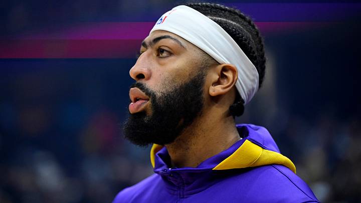 Lakers Announce Anthony Davis Has ‘Stress Injury’ in Right Foot