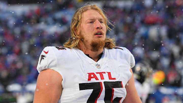 Falcons Free Agent Profile: Will Atlanta Re-Sign OT Kaleb McGary? Falcons Free Agent Profile: Will Atlanta Re-Sign OT Kaleb McGary?