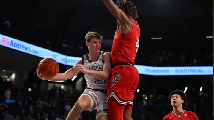 Georgia Tech Strong in Home Finale, Closes Out Louisville 83-67