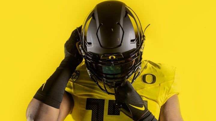 Oregon Football Signee Spotlight: EDGE Blake Purchase