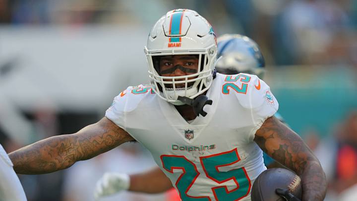 Dolphins CB Xavien Howard Has Funny Reaction to Jalen Ramsey Trade