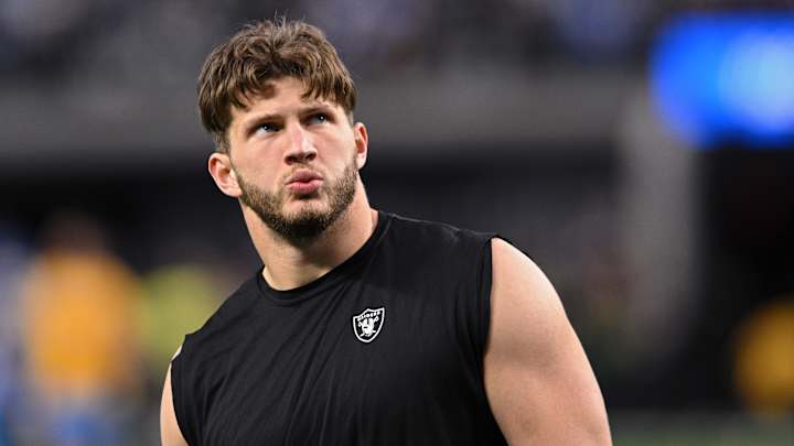 Ex-Raiders TE Foster Moreau Reveals Positive Prognosis in Cancer Battle