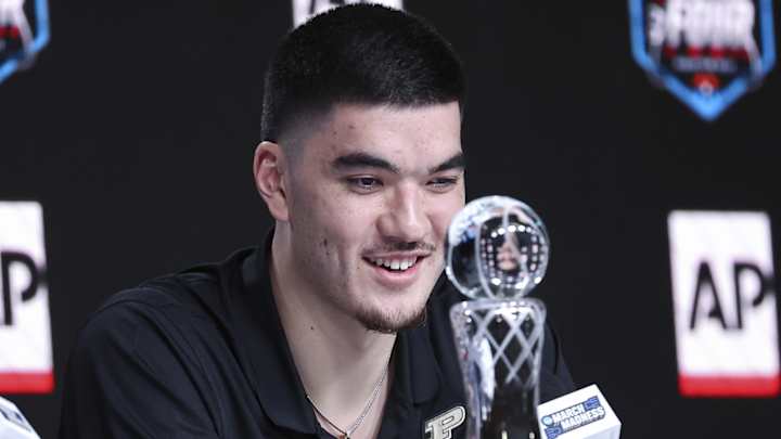 Exclusive: Zach Edey Says Return to Purdue 'Still an Option,' But Still Too Early To Decide