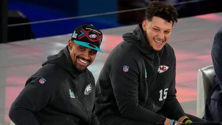 Separating Fact From Fiction Over How the NFL Salary Cap Works Separating Fact From Fiction Over How the NFL Salary Cap Works