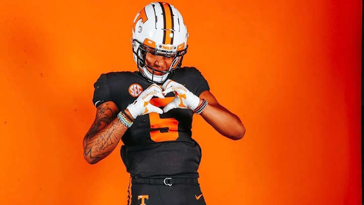 Tennessee TE Ethan Davis Fits Their Future Plans