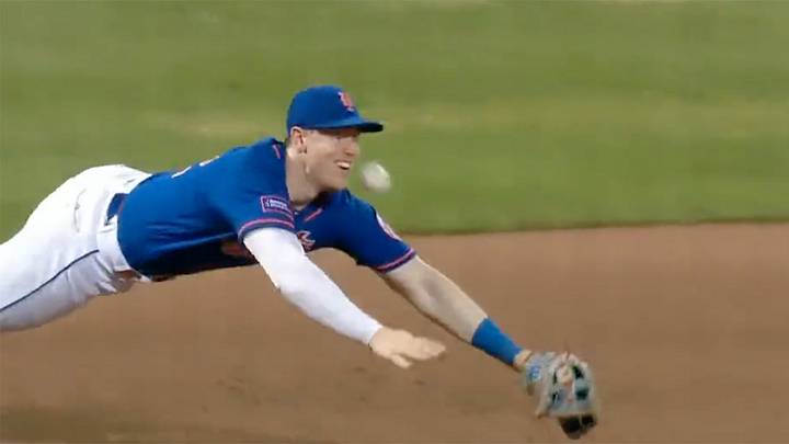 Mets’ Brett Baty Hit in the Face by Ball on Embarrassing Error vs. Dodgers