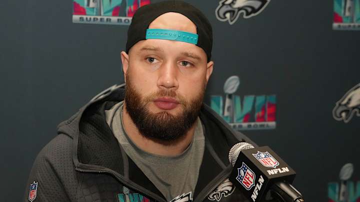 Eagles’ Lane Johnson Has Perfect Response to Anonymous Critic