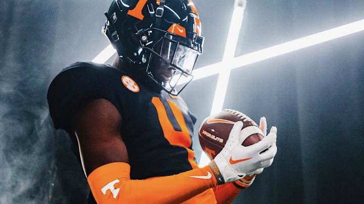 Mike Matthews Signs With Tennessee Mike Matthews Signs With Tennessee