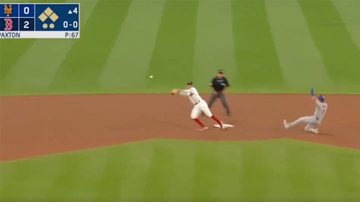 Egregious Red Sox Throwing Error Enables Mets’ McNeil to Score on Routine Single