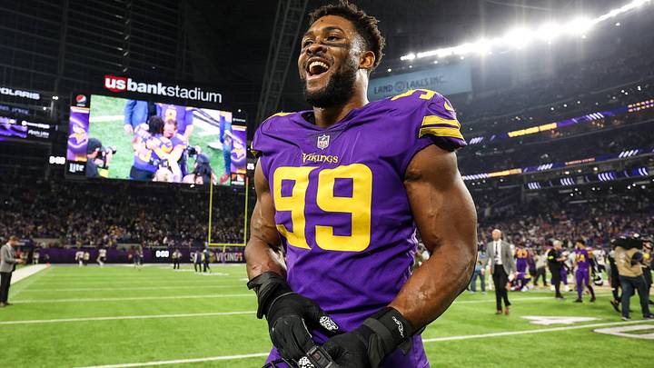 Vikings, Danielle Hunter Agree to Restructured Deal, per Report