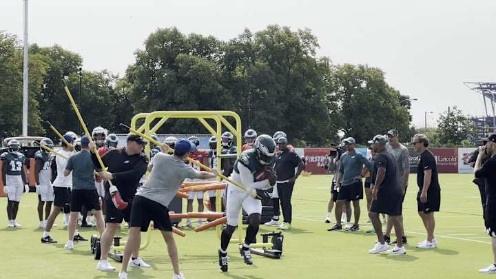 Eagles Training Camp: Jalen Carter vs. Cam Jurgens & Violent Collisions Highlight 1st Day in Pads