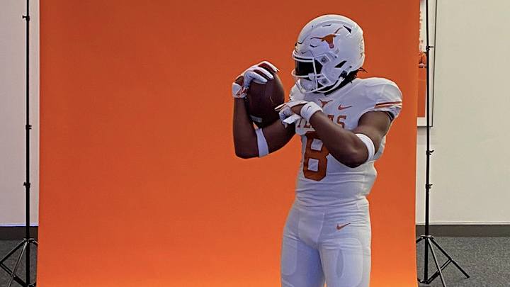 Top LB Target Derion Gullette Commits to Texas