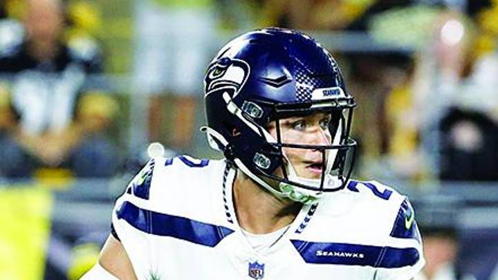 SEC Round-Up: LSU Signs Child of Former Hall of Fame QB SEC Round-Up: LSU Signs Child of Former Hall of Fame QB