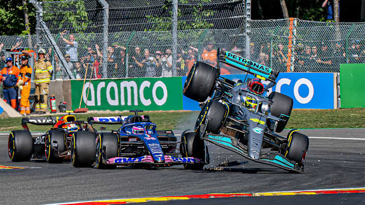 Alonso Apologizes to Hamilton for Spa Remarks, Claims Media Bias Alonso Apologizes to Hamilton for Spa Remarks, Claims Media Bias