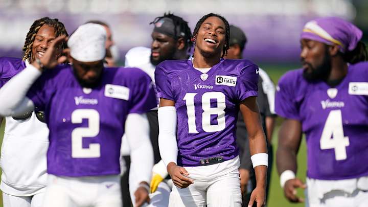 NFL Betting Advice: Favorite Over/Under, Player Prop, Award Futures