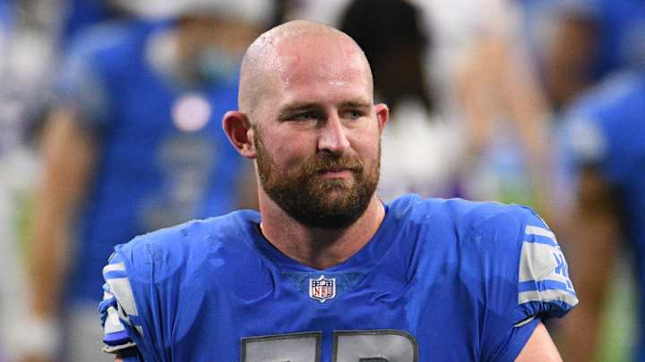 Lions Celebrate Career Backup Dan Skipper in Locker Room After First Career Start