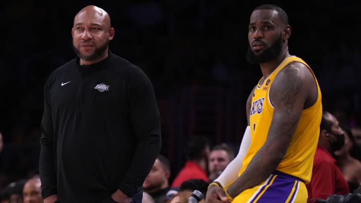 Lakers’ Darvin Ham Backs LeBron James in Criticism of Refs vs. Heat: ‘He’s Not Flopping’