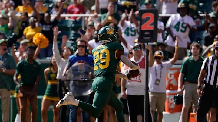Bears Lead Red Raiders 17-3 at Halftime on RB Richard Reese's Two Touchdowns