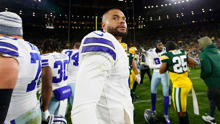 Dak Prescott, Ezekiel Elliott Fined for Unsportsmanlike Conduct