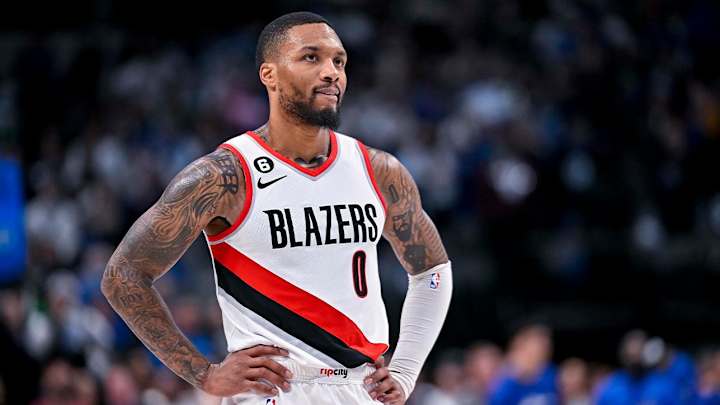 Blazers Expected to Receive Flurry of Damian Lillard Trade Offers Prior to No. 3 Pick, per Report Blazers Expected to Receive Flurry of Damian Lillard Trade Offers Prior to No. 3 Pick, per Report
