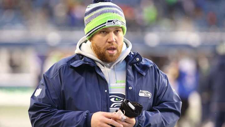 West Coast Swing? Patriots Target ex Seahawks Coach to Lead Offensive Line