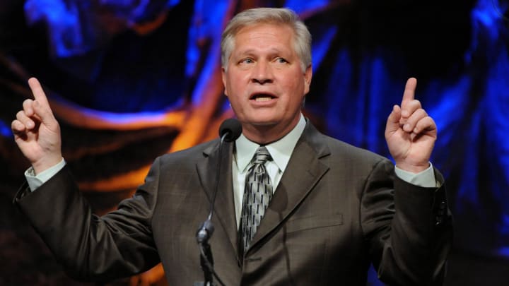 Chris Mortensen’s Legacy Is Highlighted by What He Did On and Off the Air Chris Mortensen’s Legacy Is Highlighted by What He Did On and Off the Air